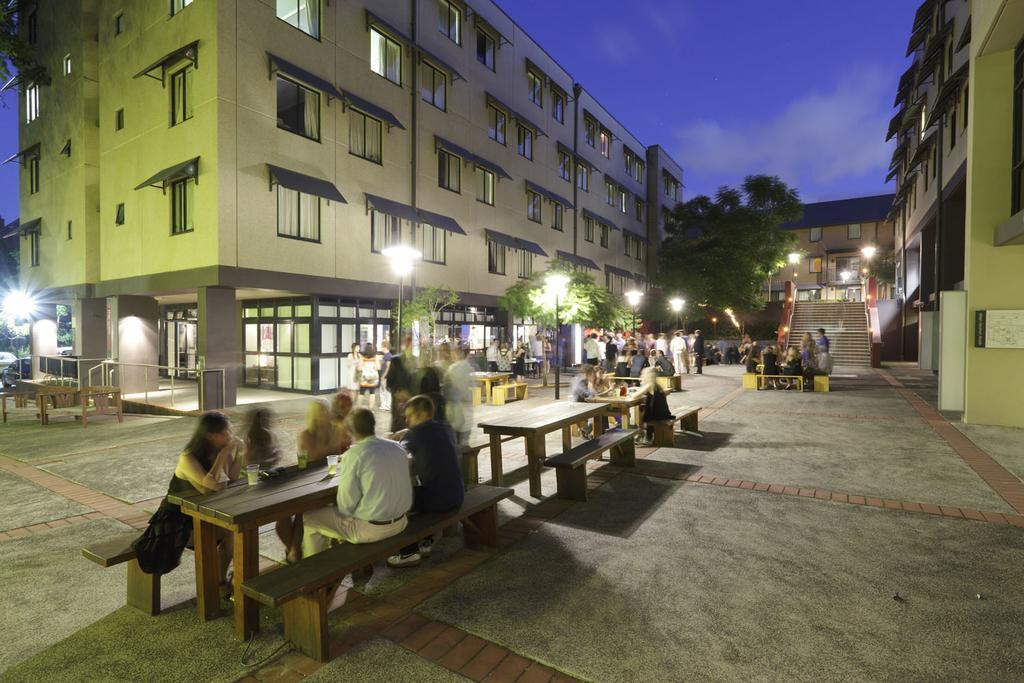 Sydney University Village Bagian luar foto