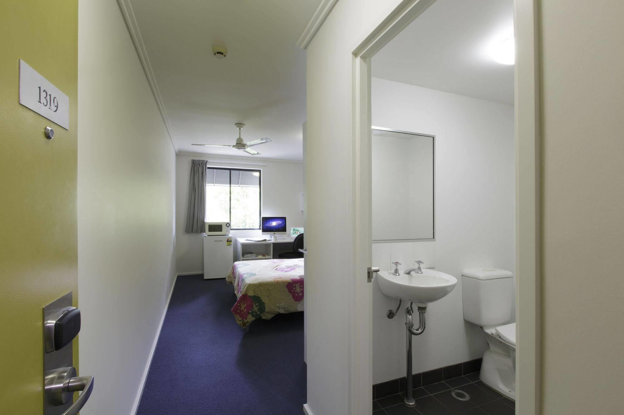 Sydney University Village Bagian luar foto